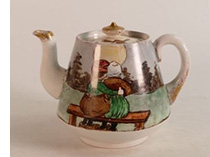 New York teapot with Dutch figures